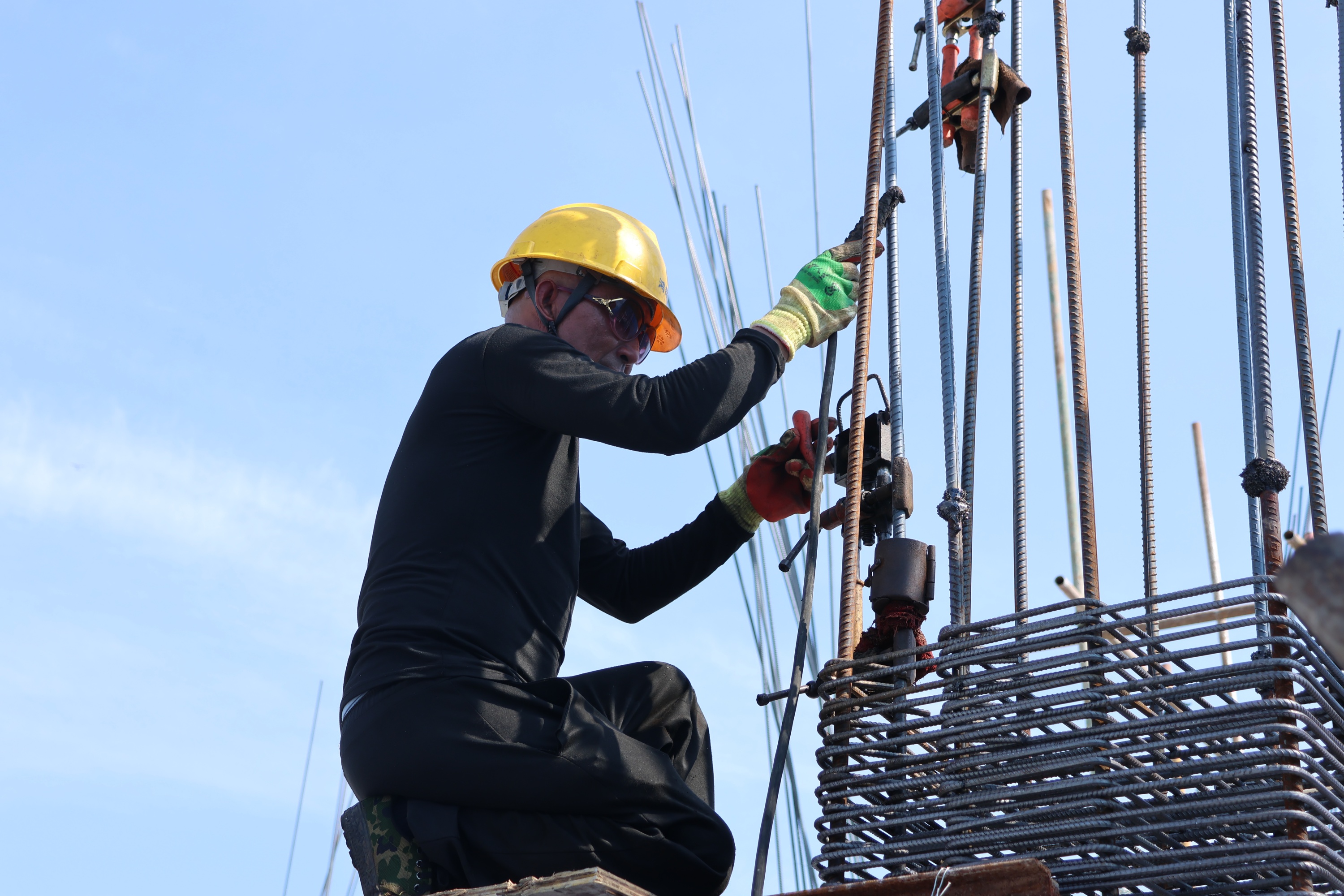 項(xiàng)目攻堅(jiān)年 成效大比拼｜安居區(qū)冷鏈物流中心及配套設(shè)施項(xiàng)目通過(guò)技術(shù)創(chuàng)新加快建設(shè)